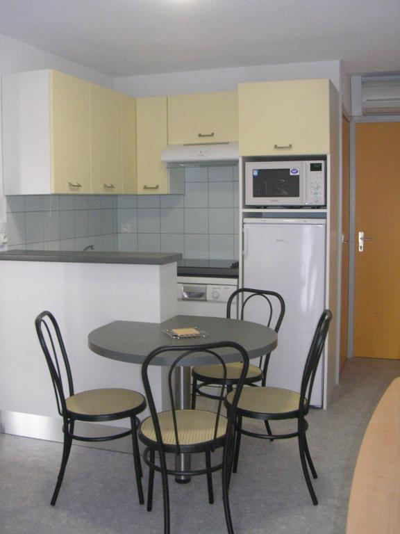Les Pavillons Du Rooy Apartment Salies-de-Bearn Ruang foto