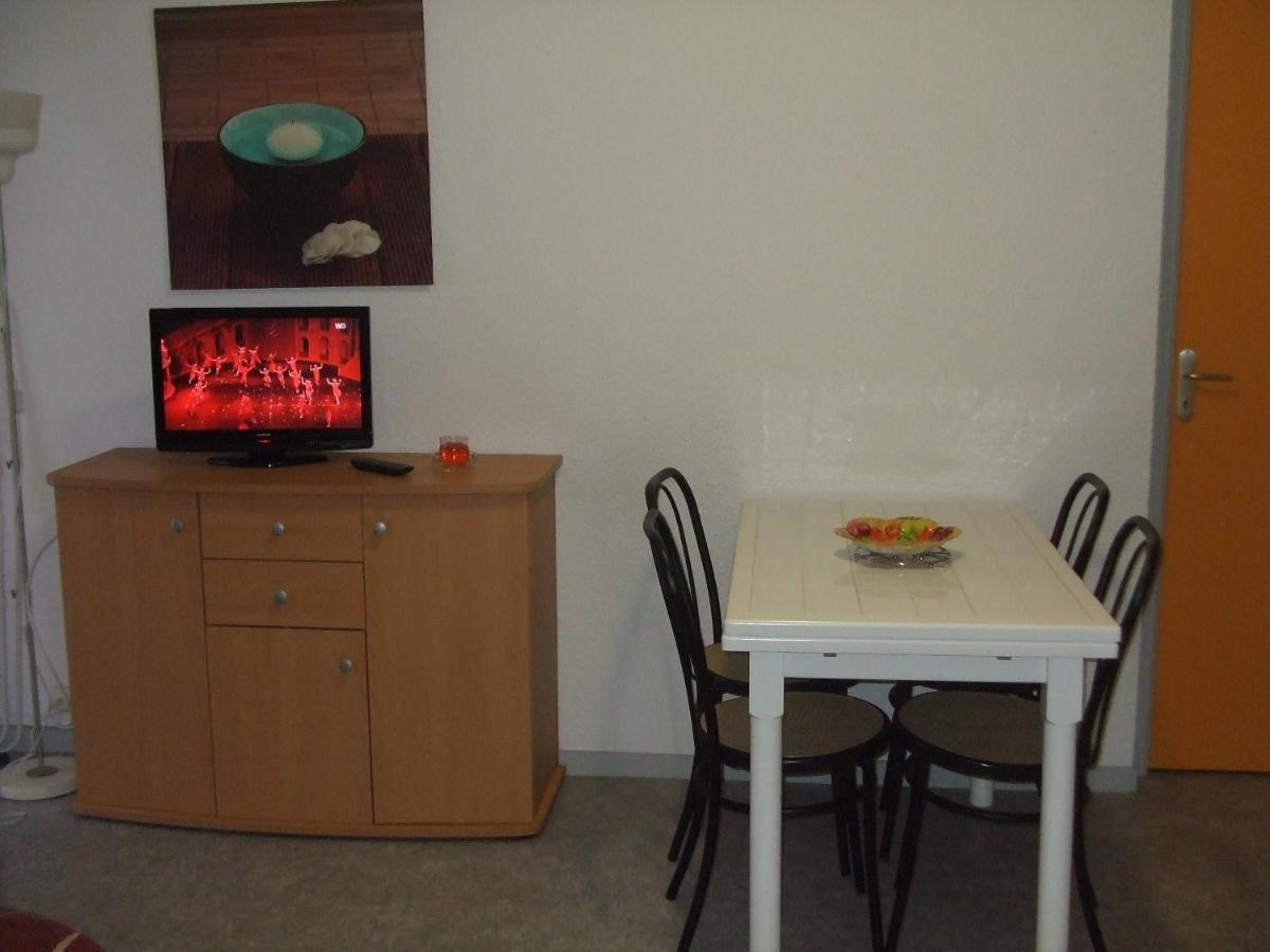 Les Pavillons Du Rooy Apartment Salies-de-Bearn Ruang foto